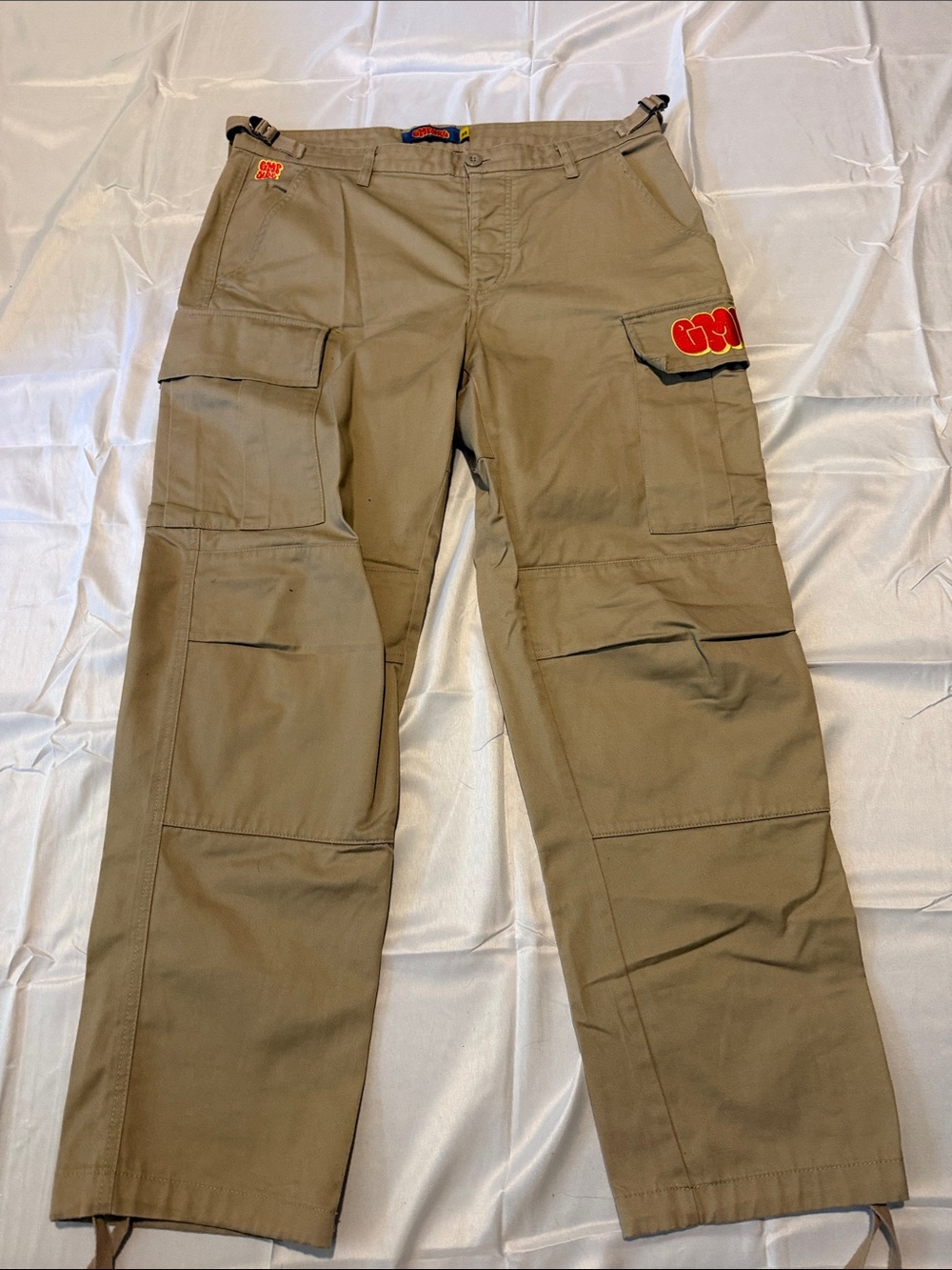Men’s Khaki Cargo Pants